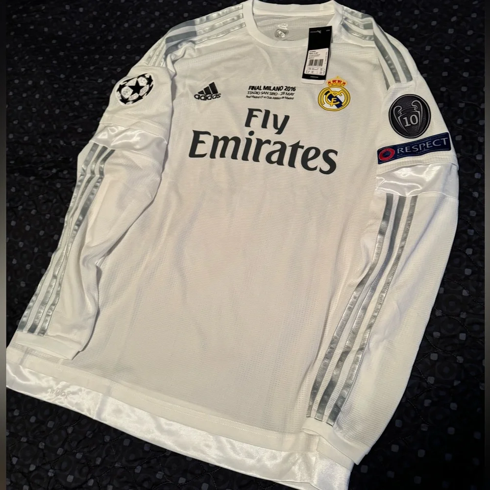2016 Real Madrid CR7 NWT Champions League Milano Final LS Replica Jersey - Picture 1 of 9